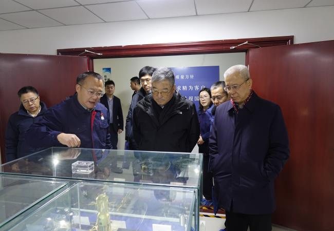 國(guó)機(jī)集團(tuán)黨委書記、董事長(zhǎng)張曉侖到軸研所調(diào)研